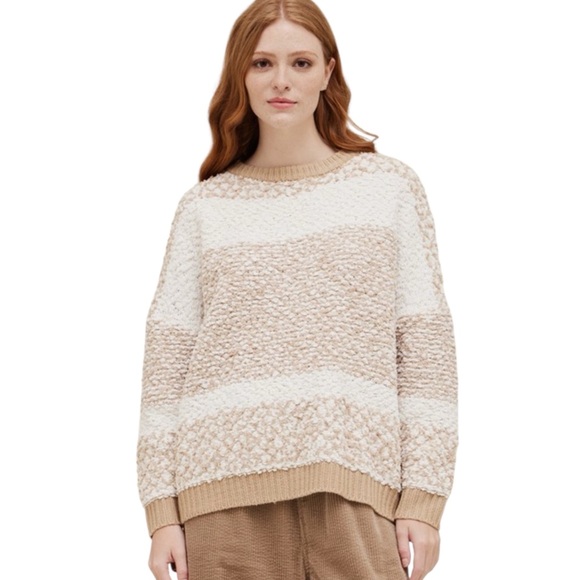 679:  GRADE & GATHER NWT SWEATER SAND - Picture 2 of 2